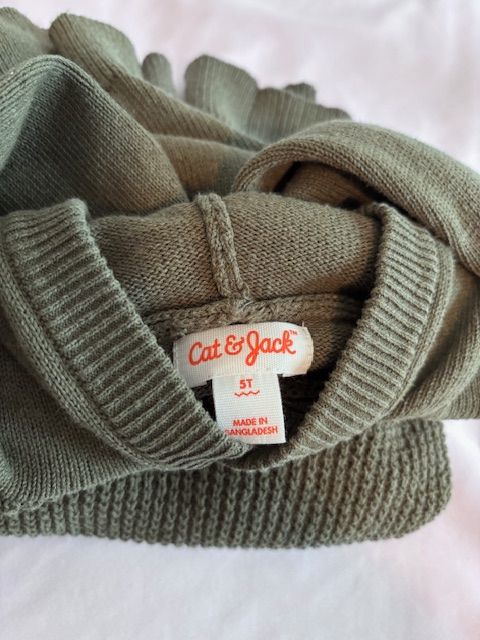 Dark Green Cat & Jack Boys Sweater with hood, 5T